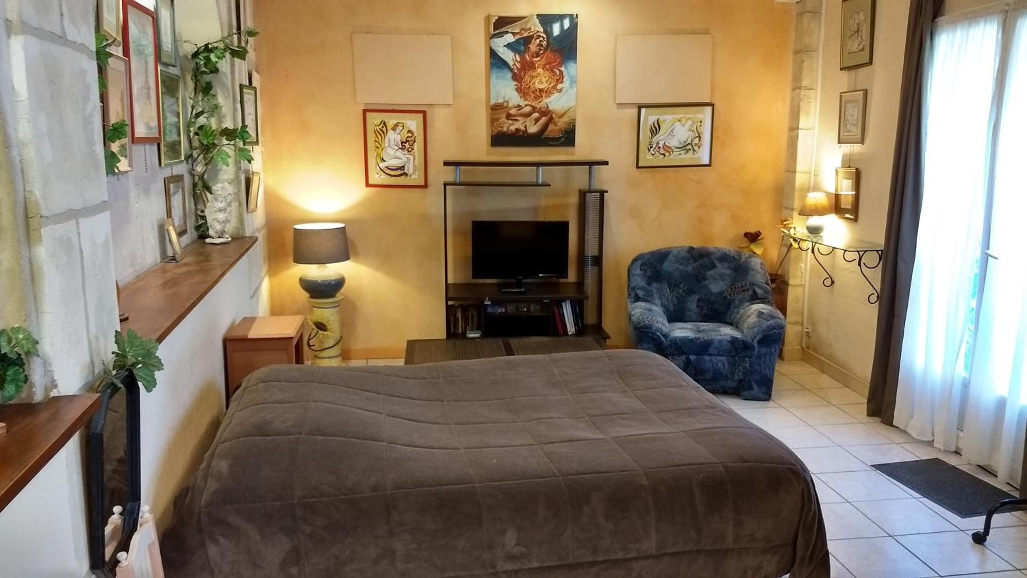 Logement Tranquille Et Frais Proche Gare Au Rdc Saumur Exteriör bild